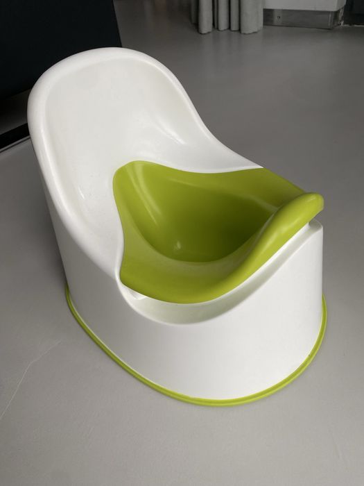 Nocnik IKEA w dobrym stanie