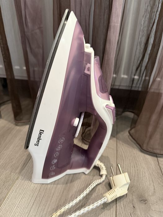 Утюг паровой Elenberg