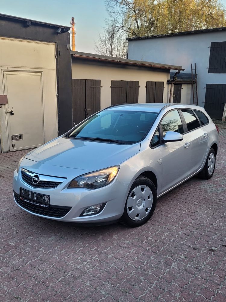 Opel astra j 1.7cdti sprowadzony