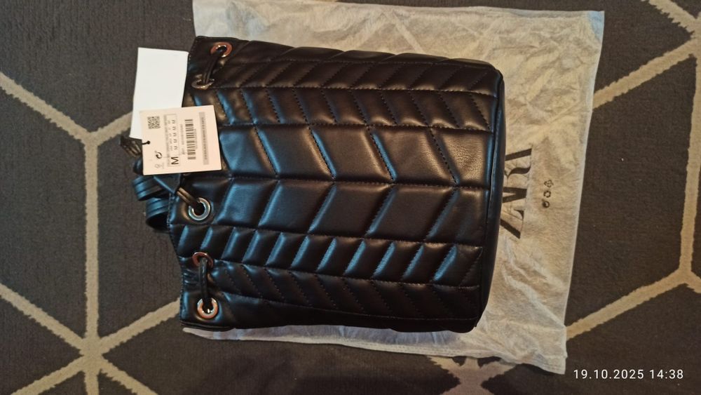 ZARA - Czarna torebka worek koszyk