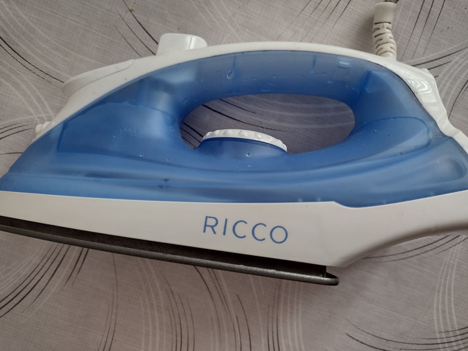 Zelazko sprawne Rocco