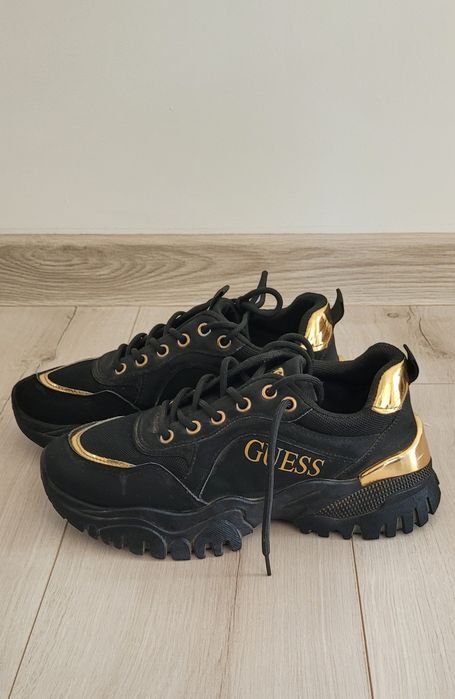 Buty damskie trapery