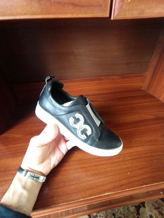 Женские кожаные кросовки