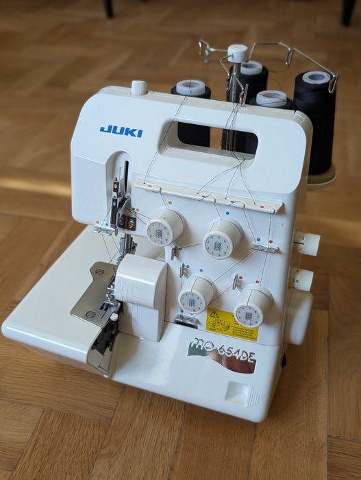 Maszyna do szycia JUKI MO-654DE overlock