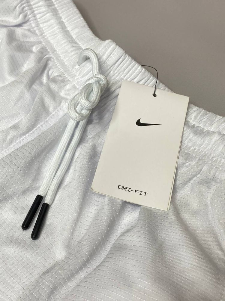 Шорти Nike, Dri-fit найк дихаюча тканина ніке