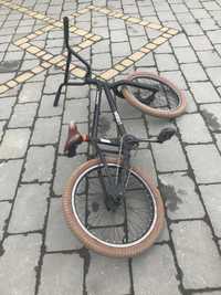 witam mam na sprzedaż rower bmx