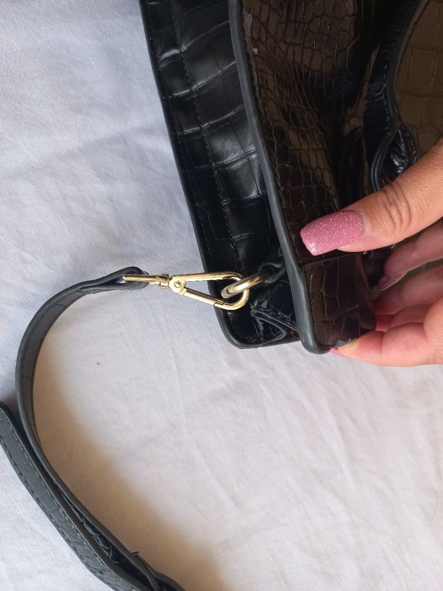 Bolsa Preta de verniz