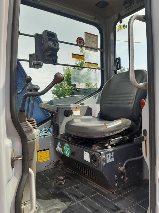 Екскаватор гусеничний Hitachi EX55UR-3