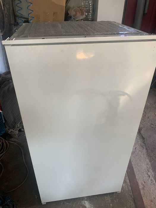 холодильник невеликий