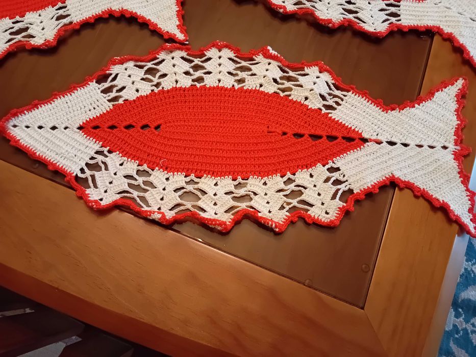 Naperons em renda feitos à mao. NOVOS