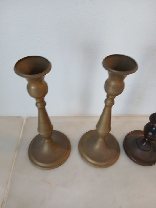 Castiçal latão madeira