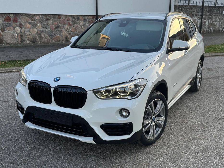 BMW X1 2.0b 192Ps 4x4 Automat Ledy Navi Bixenony 1 WŁ.100% BEZWYPADKOWA