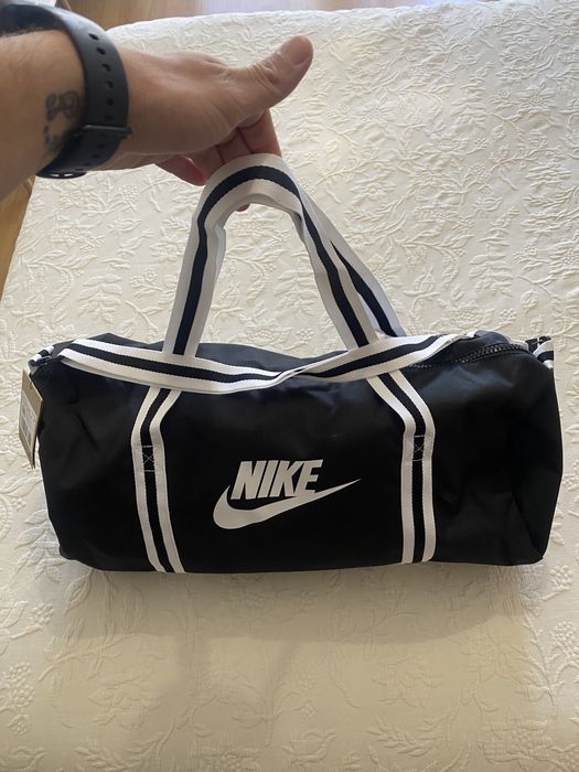 Mala preta desporto Nike NOVA