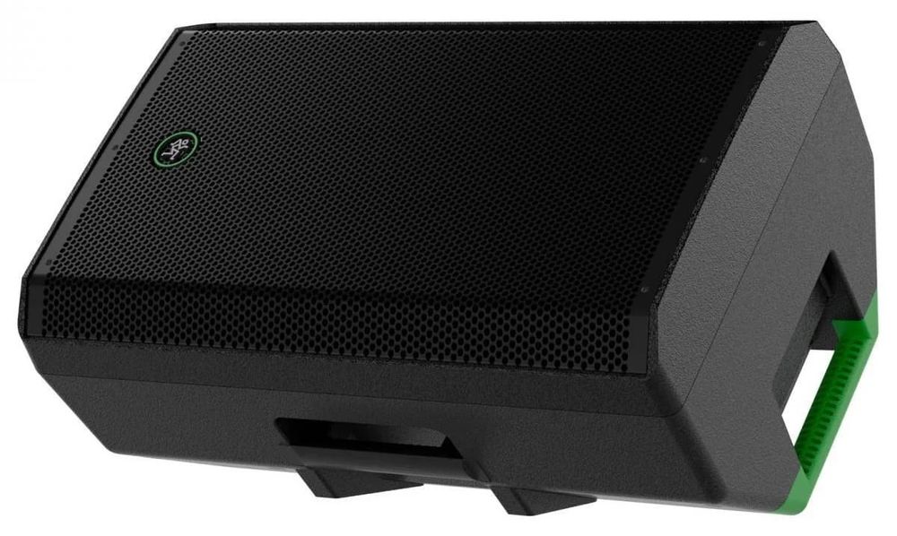 Mackie Thrash215 – kolumna aktywna