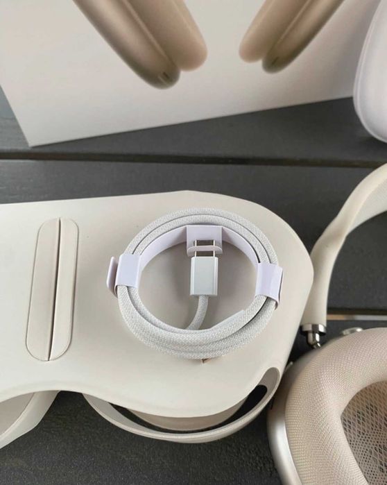 AirPods Max - Starlight