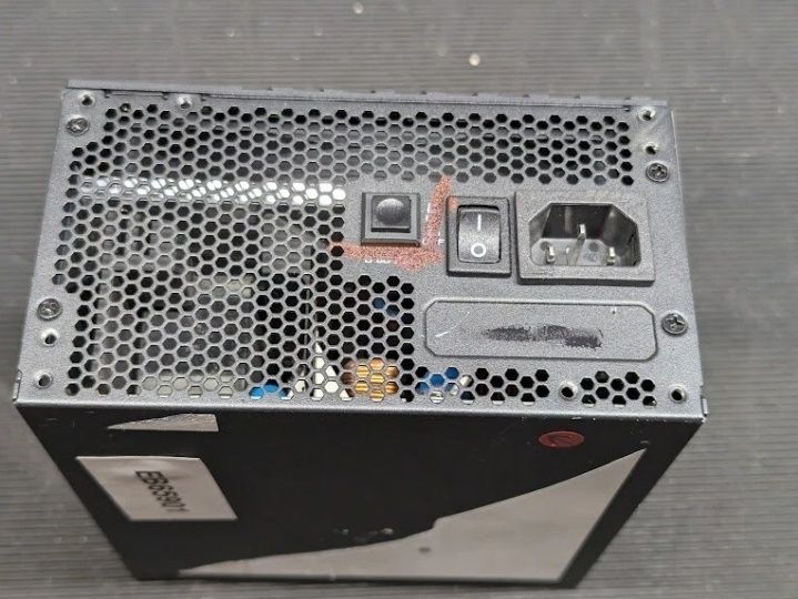 Блок живлення Asus Rog Strix 850W без шнура та кабелів, б/у Робочий