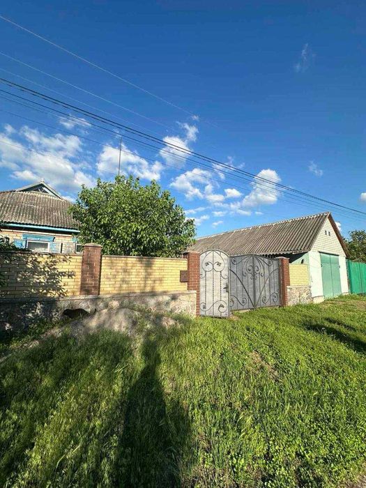 Продаж будинку в с.Піщане вул.Київська Кременчуцький р-н
