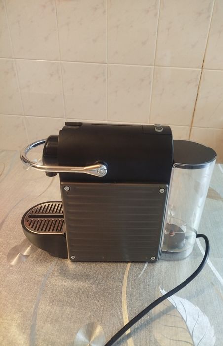 Máquina de café Nespresso PIXIE