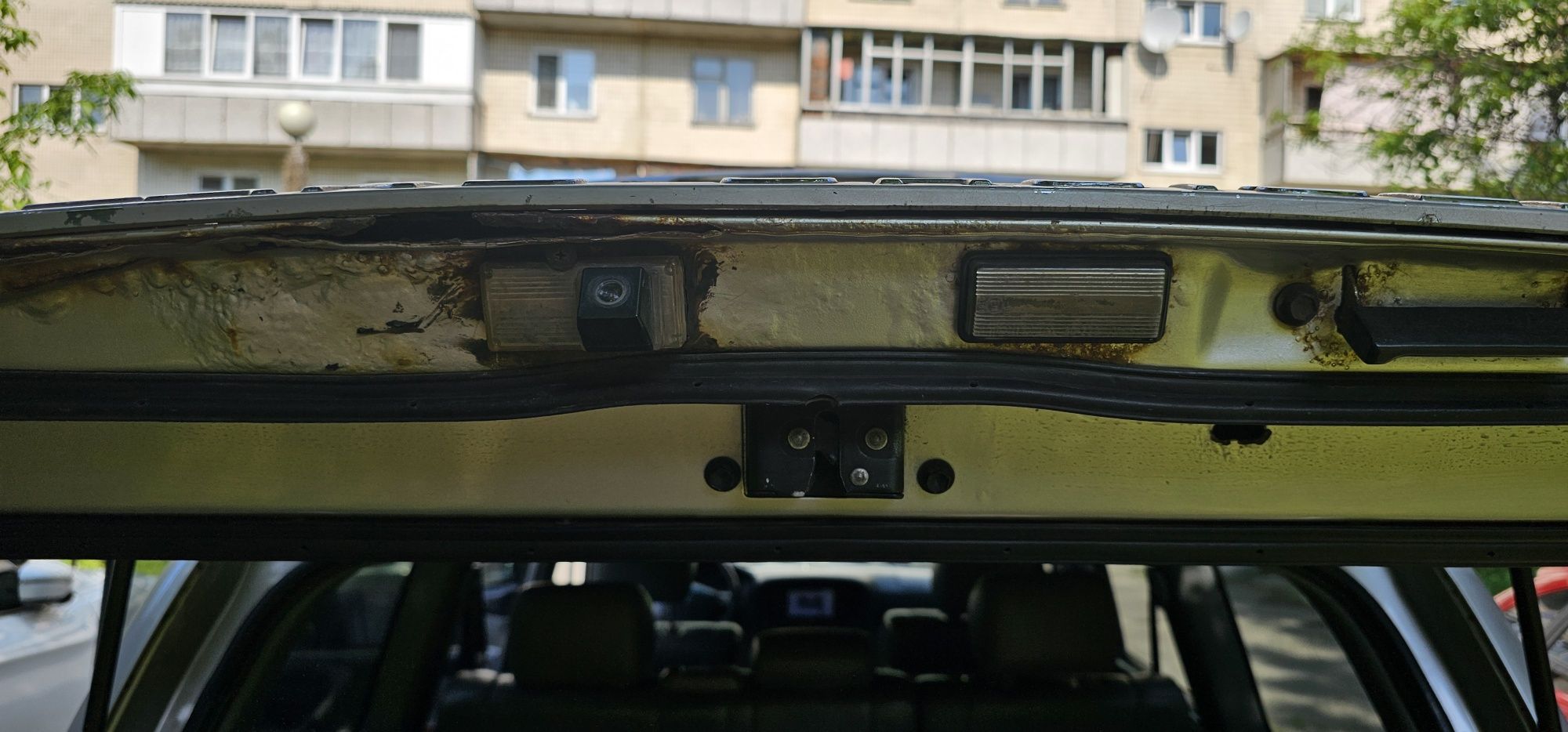 Toyota Land Cruiser 100