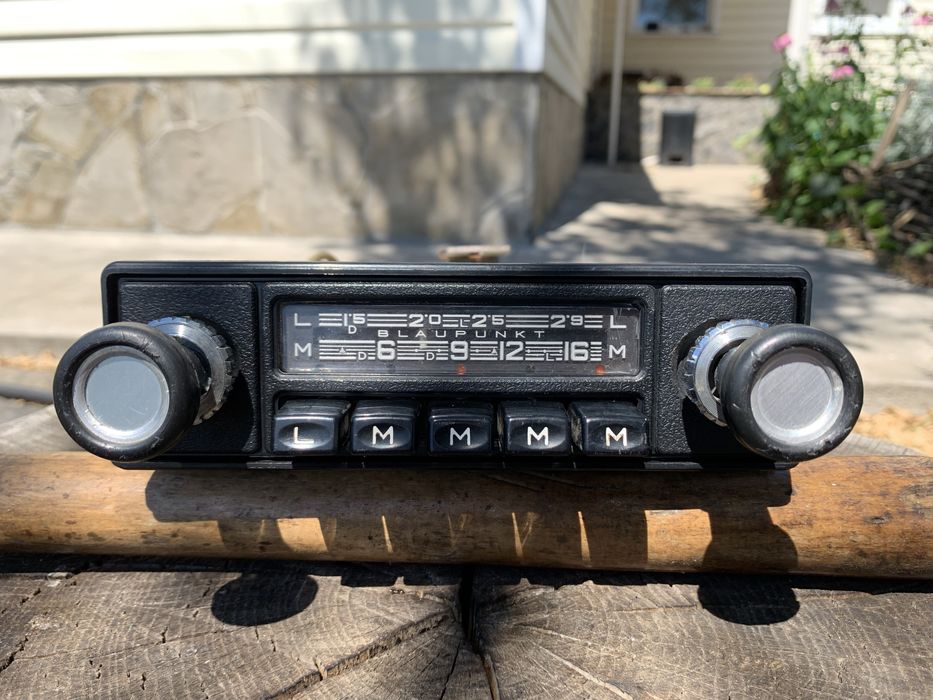 Автомобильное радио BLAUPUNKT Ретро