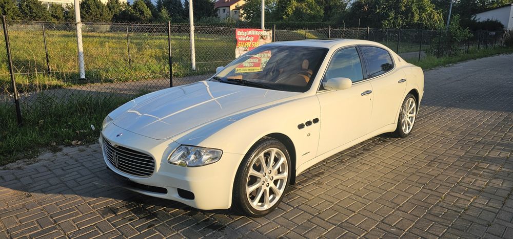 Quattroporte 4.2 F1 Japonia oryginał 100% bezwypadek jak nowe