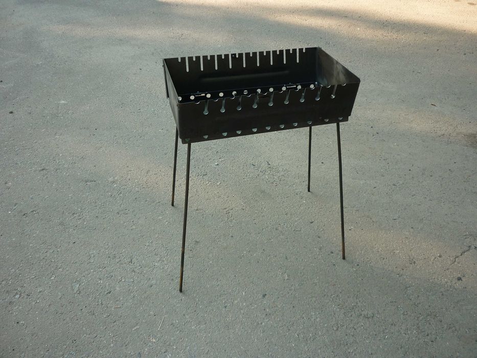 Мангал на 10 шампуров. сталь 2 мм, в собранном виде-чемодан