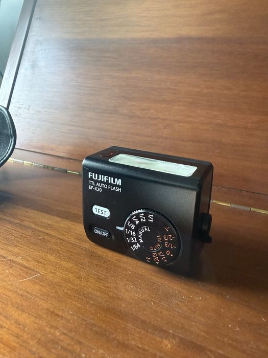 Fuji EF-X20 Flash