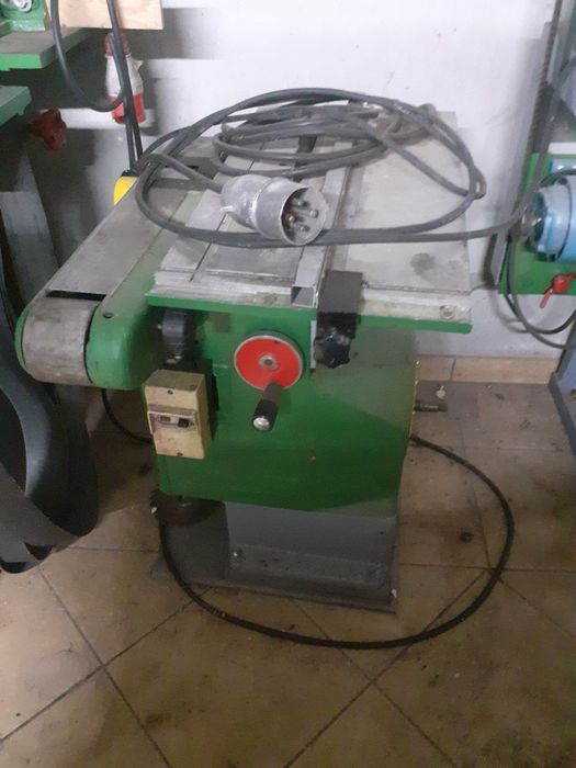 Piła stolowa z tasmowka