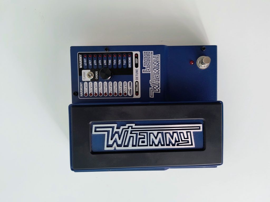Digitech Whammy pitch shifter detune drops octave