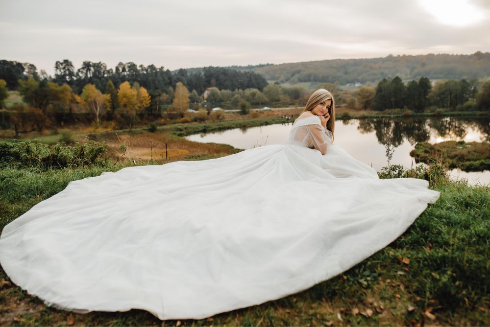 Весільна сукня