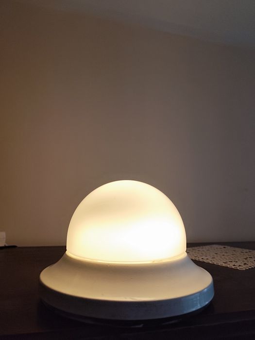 Lampa sufitowa kinkiet UFO z mlecznym szklanym kloszem biała retro PRL