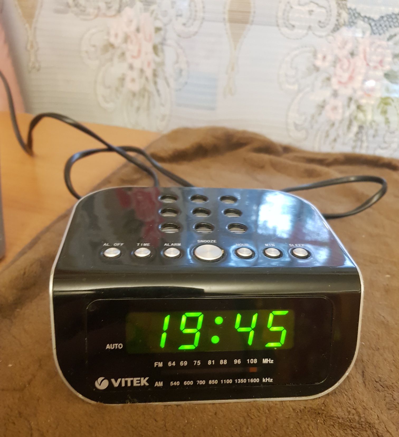 Радиочасы Vitec электронные