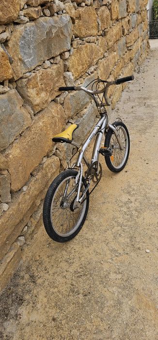 Bicicleta tipo BMX