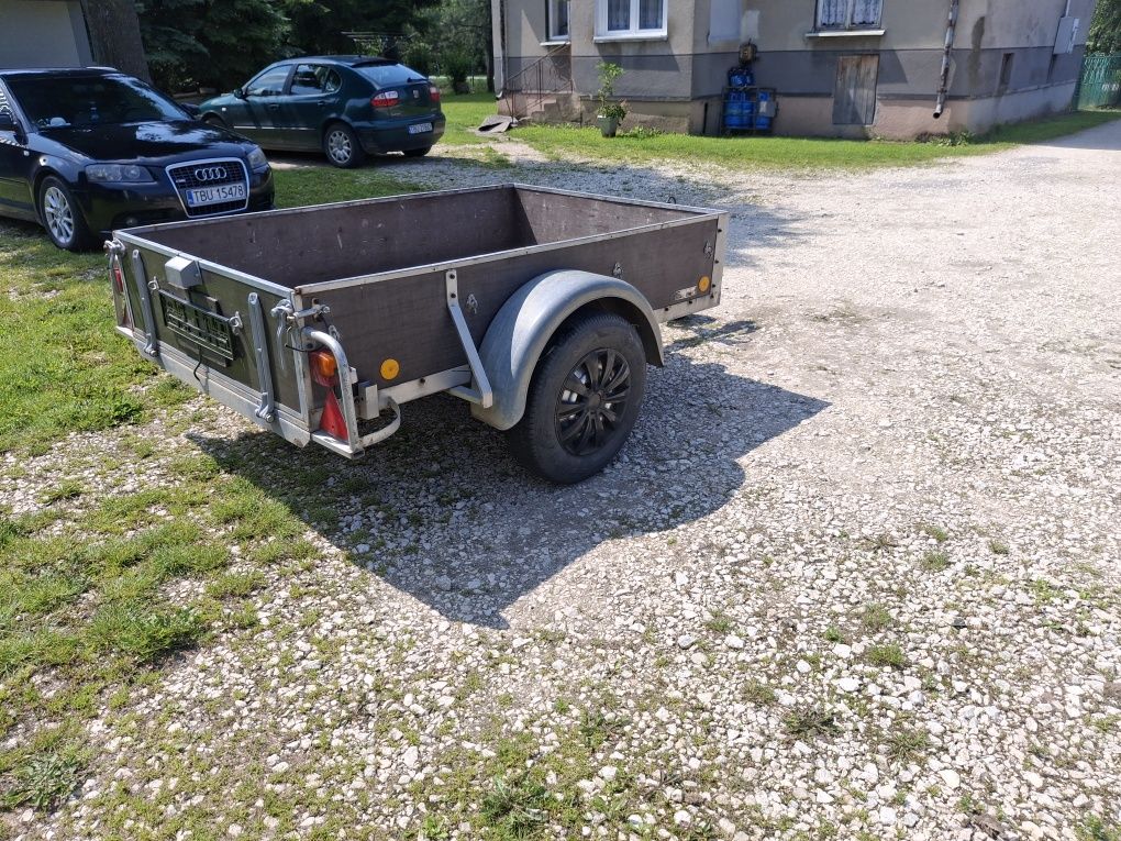 Przyczepka samochodowa niemiecka