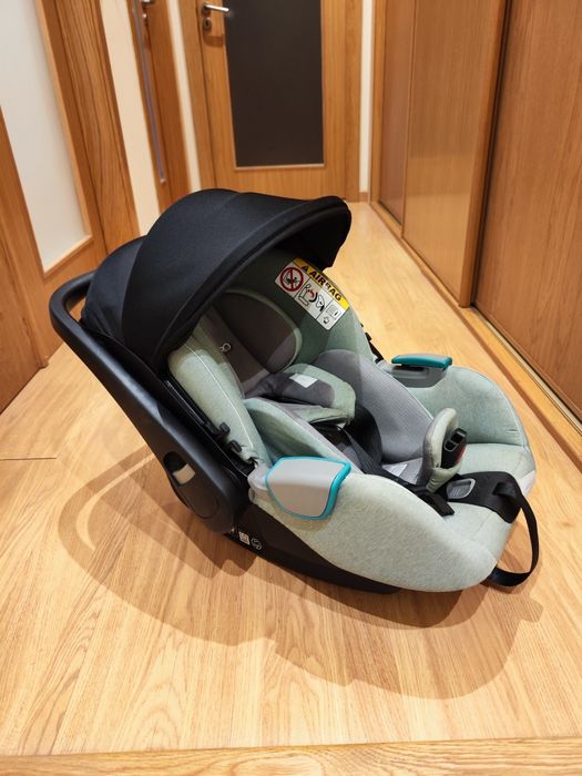 Ovo / Babycoque + Isofix Recaro