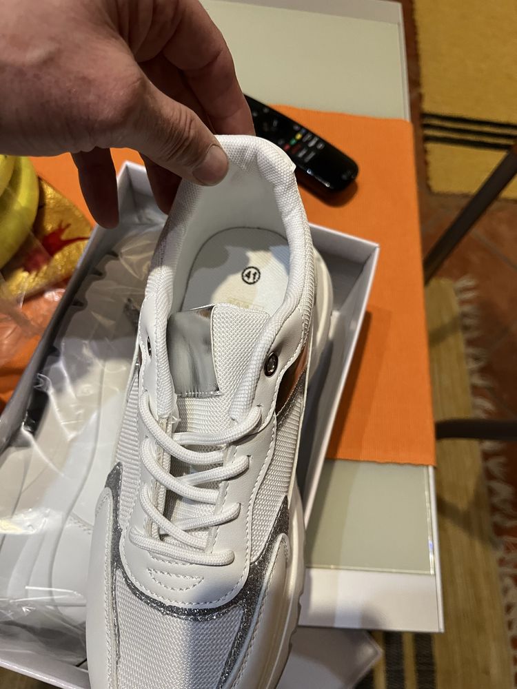 Tenis novos N 41