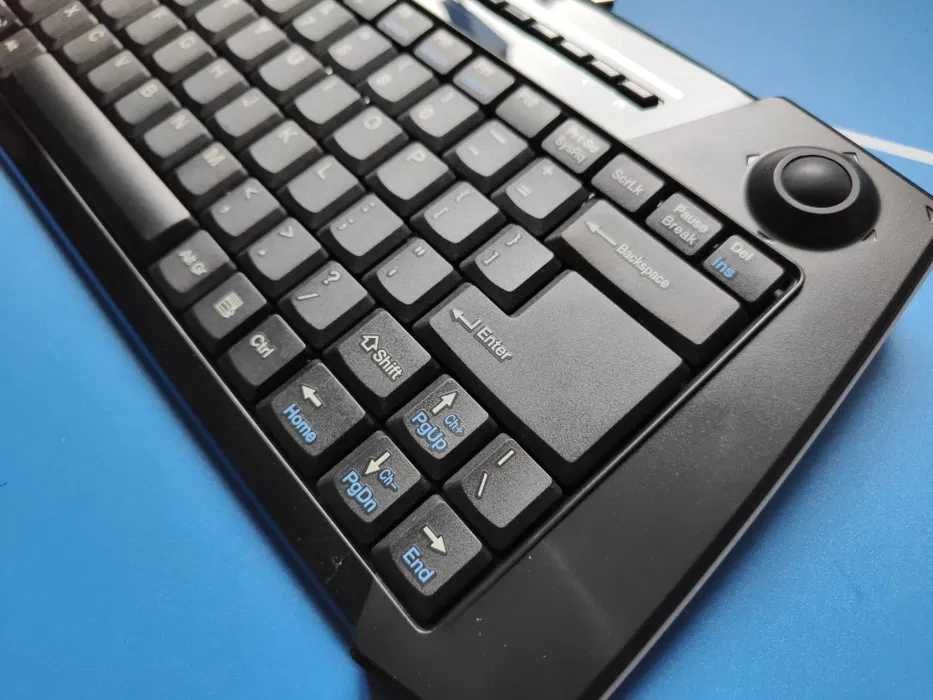 Klawiatura bezprzewodowa z trucballem 10 m zasieg TV/PC/LAP