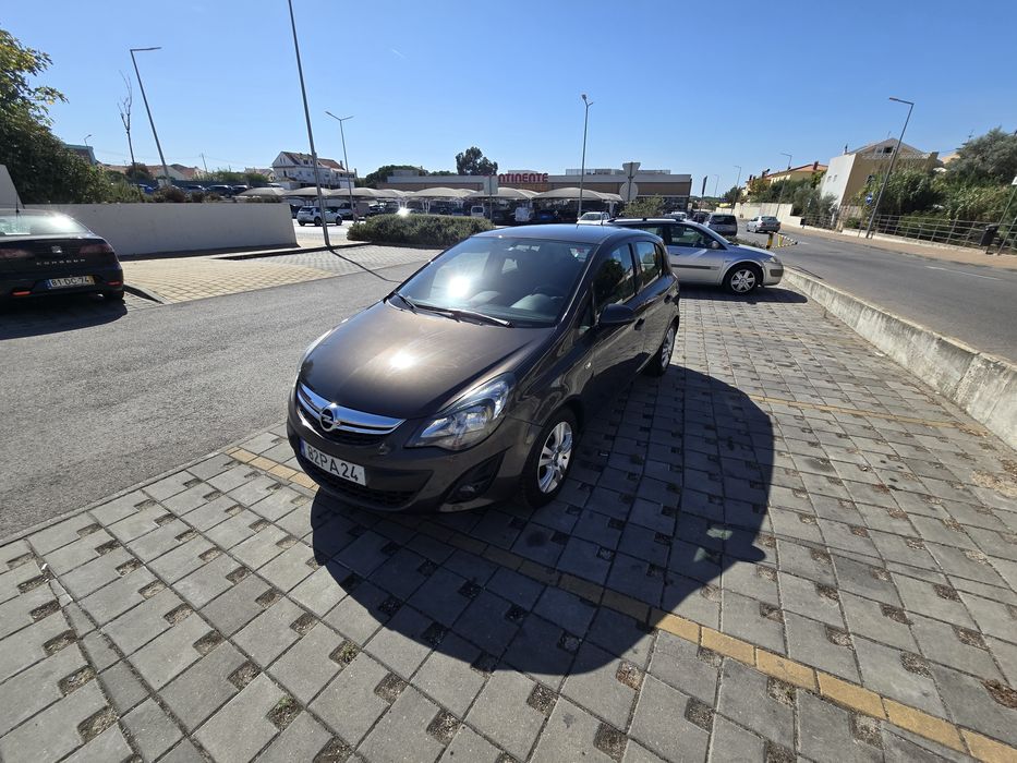Opel Corsa 1.3 gasóleo muito estimado