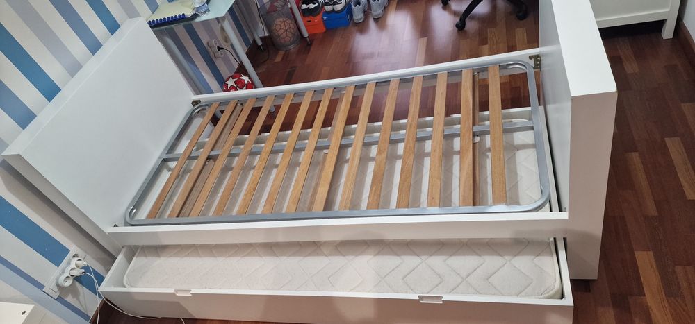 Cama dupla branca solteiro