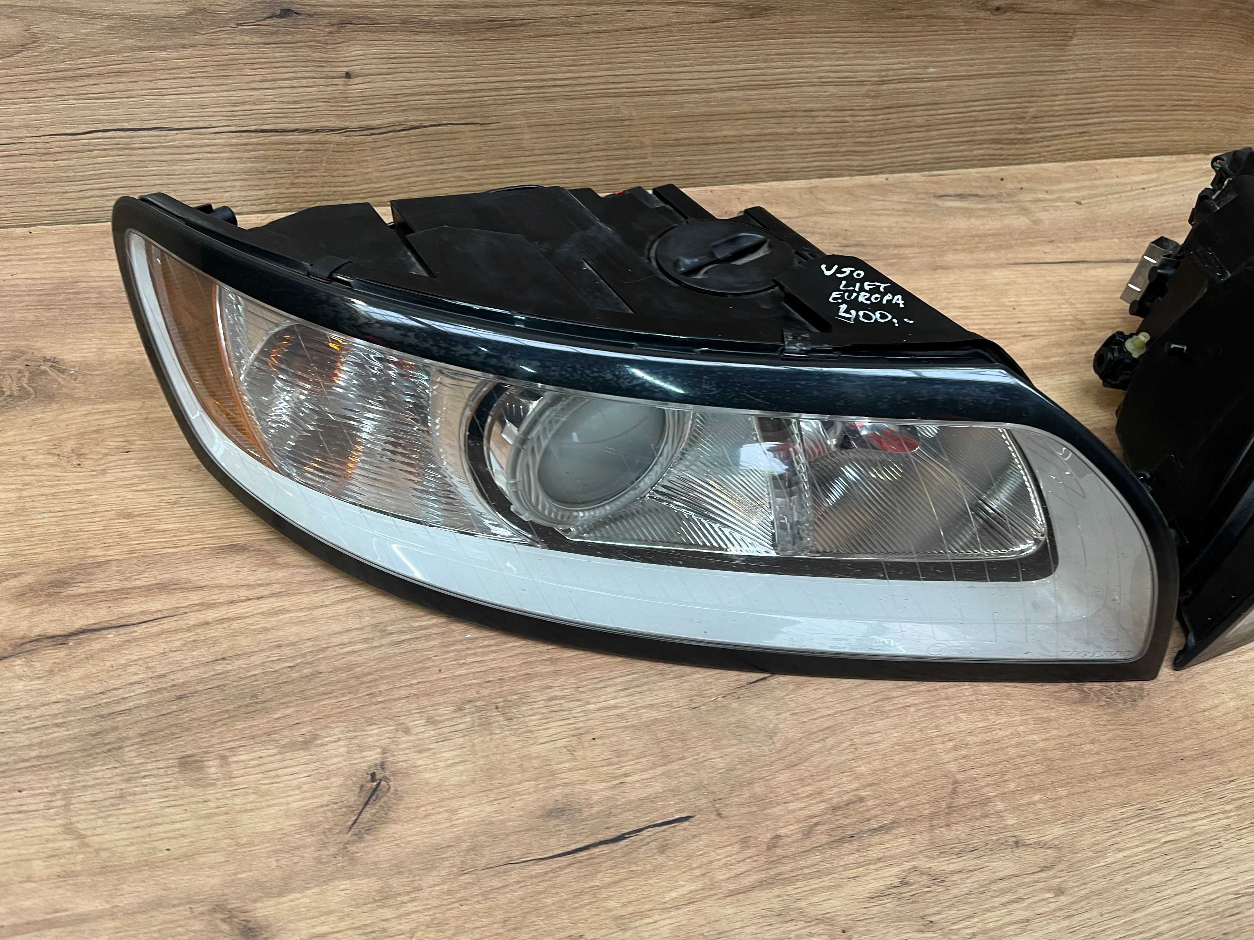 Lampa/reflektor przedni lewy prawy volvo V50 lift