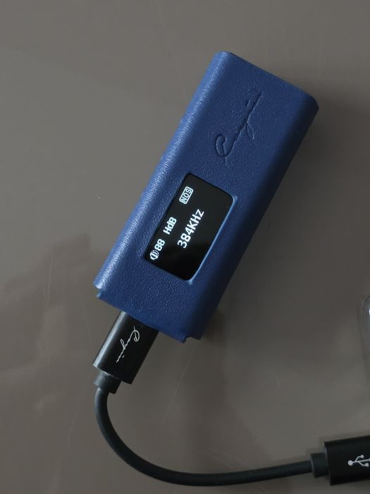 Cayin RU6 DAC + etui