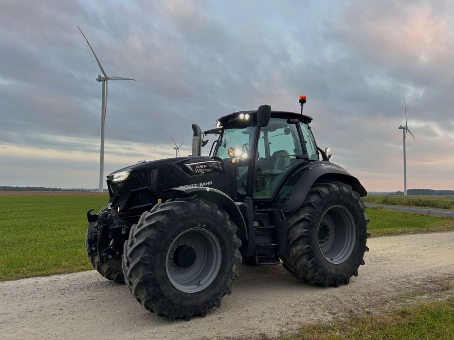 Deutz-Fahr 7250 AGROTRON TTV  Deutz-Fahr 7250 TTV Black Warrior