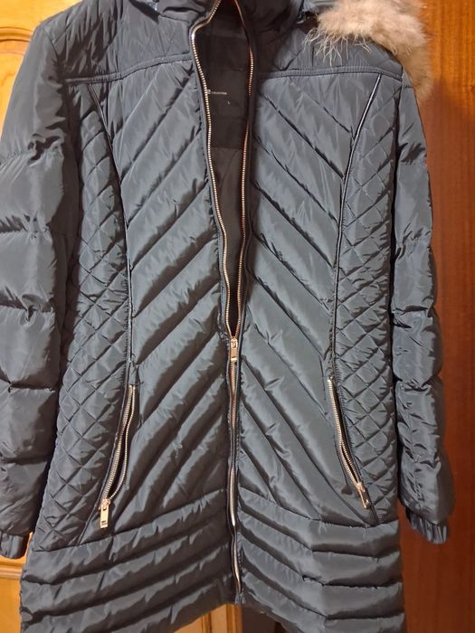 Kispo preto comprido com capuz