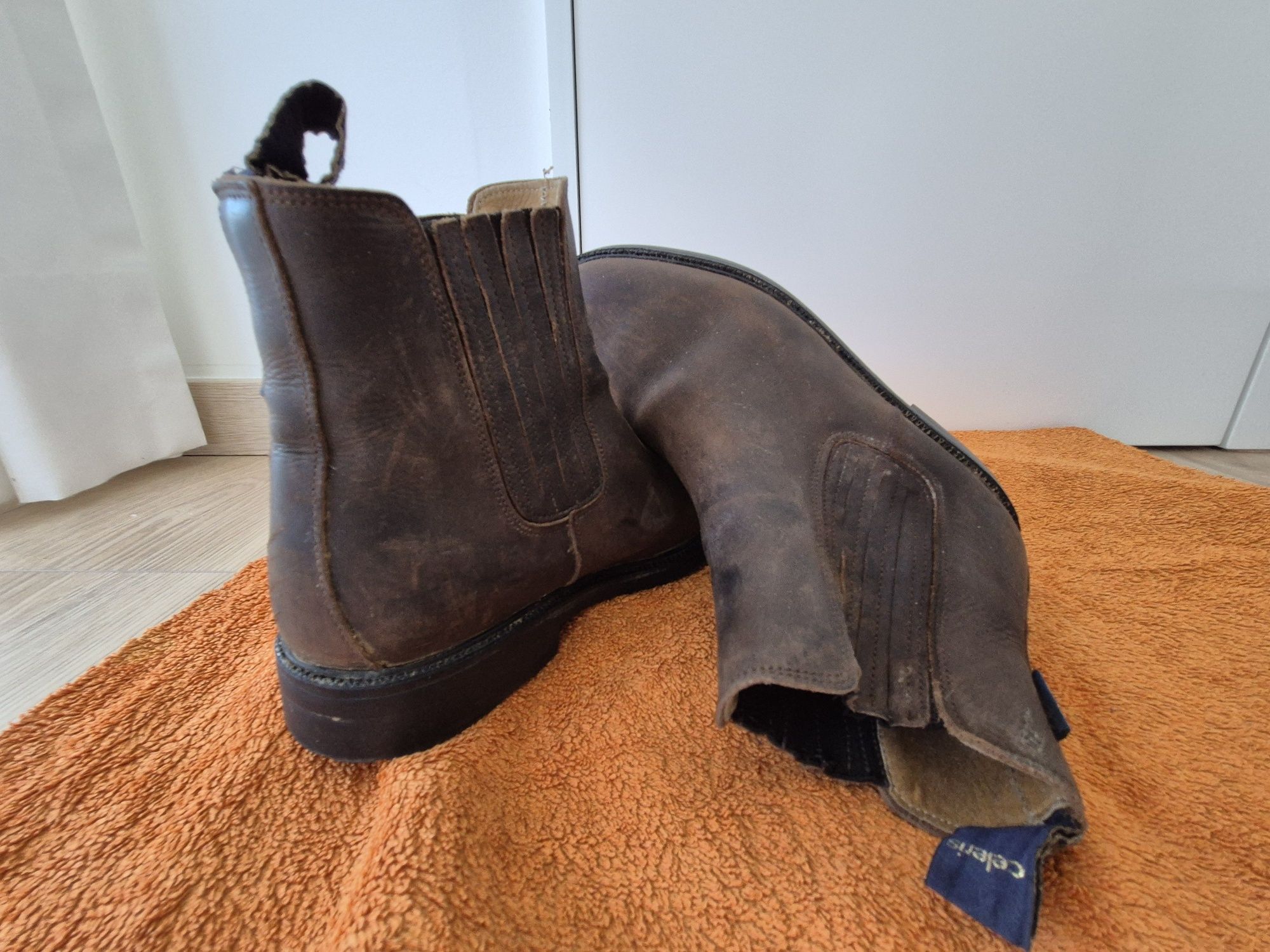 Botins celeris de montar a cavalo