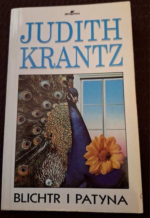 Książki na sprzedaż.