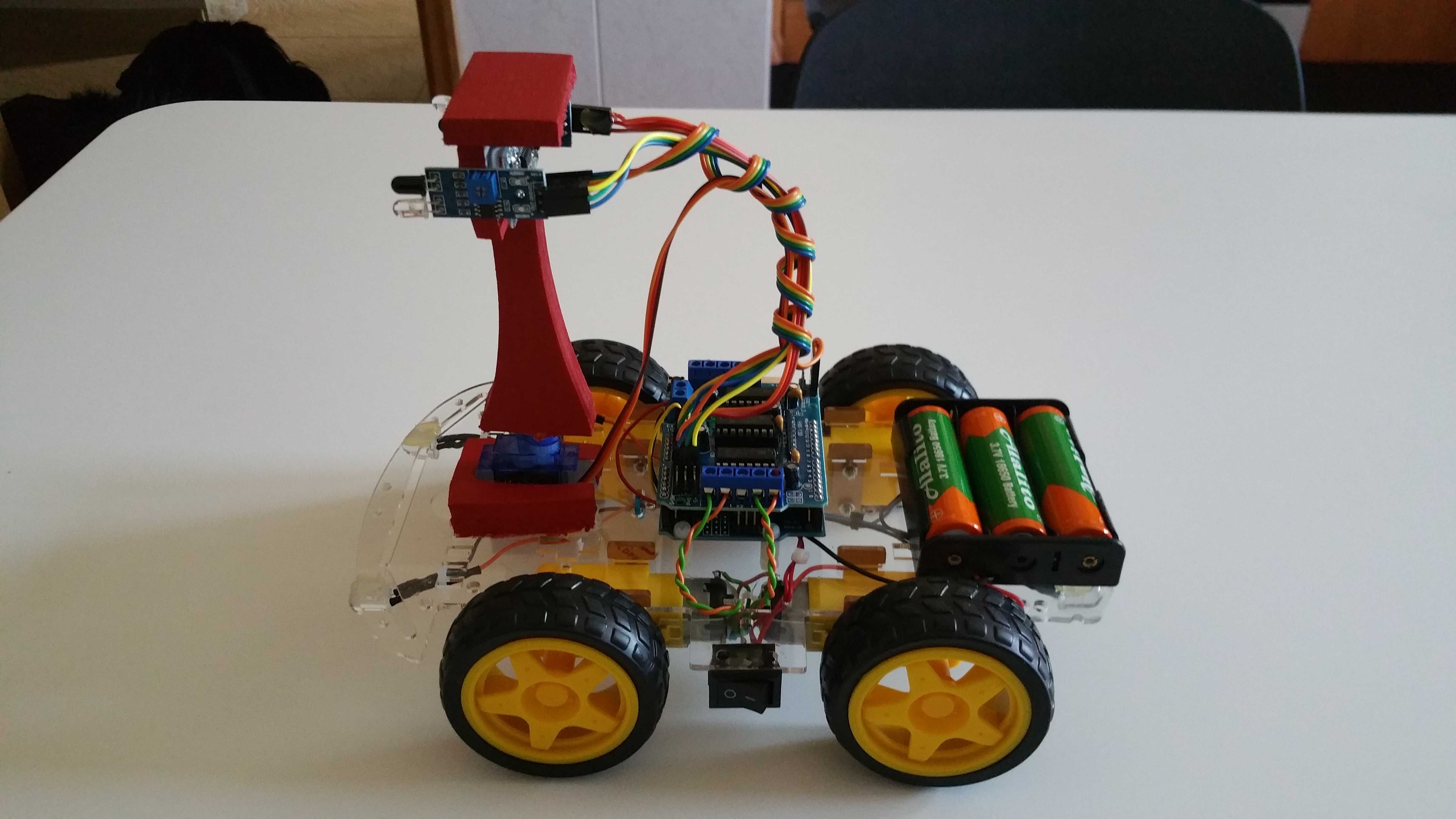 Carro Robot Educacional Arduino programado Seguidor Humanos c/luzes.