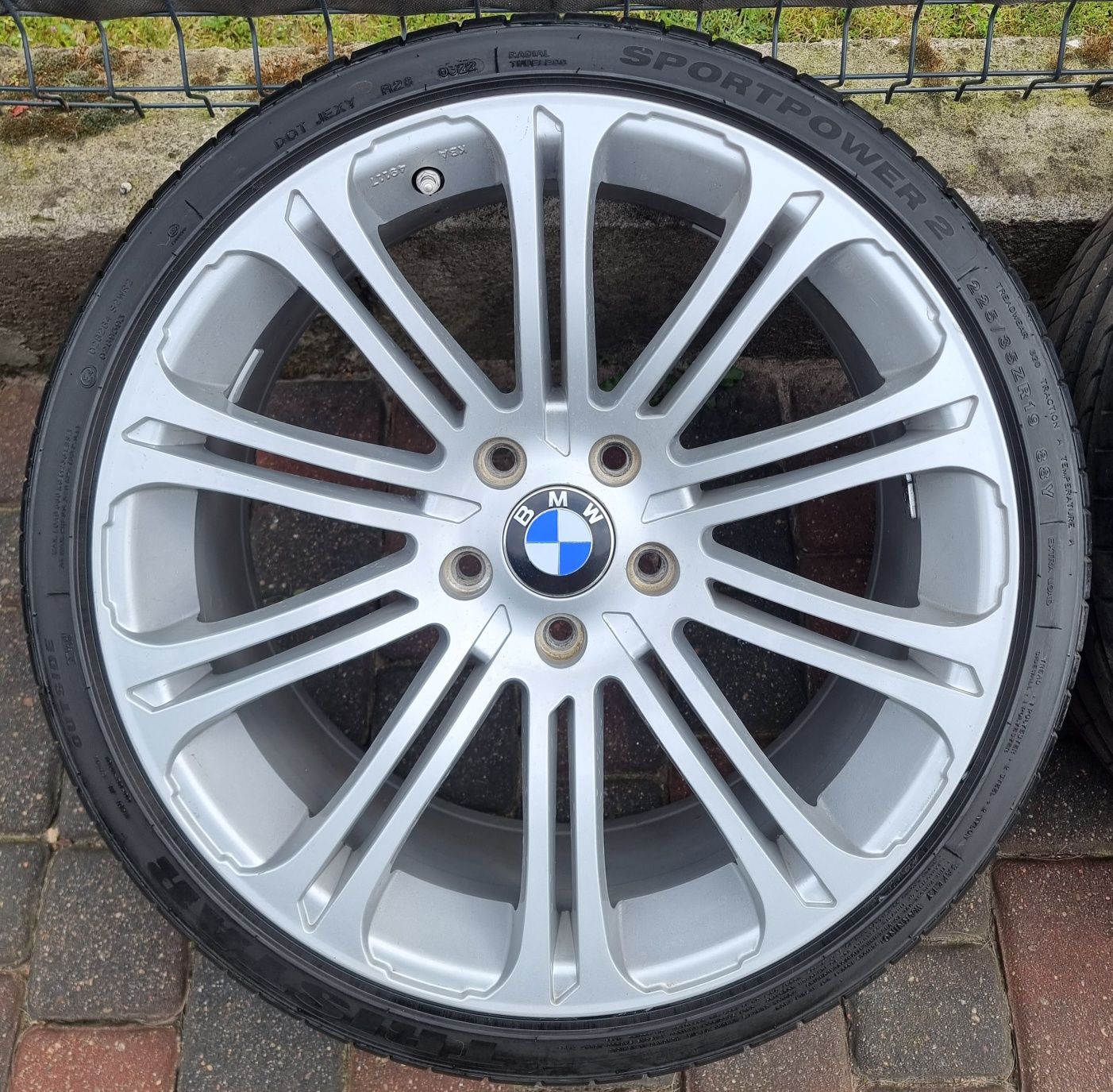 19 cali felgi do BMW e90 F30 F31 5x120 ET35 8J opony 2020r
19 cali fel