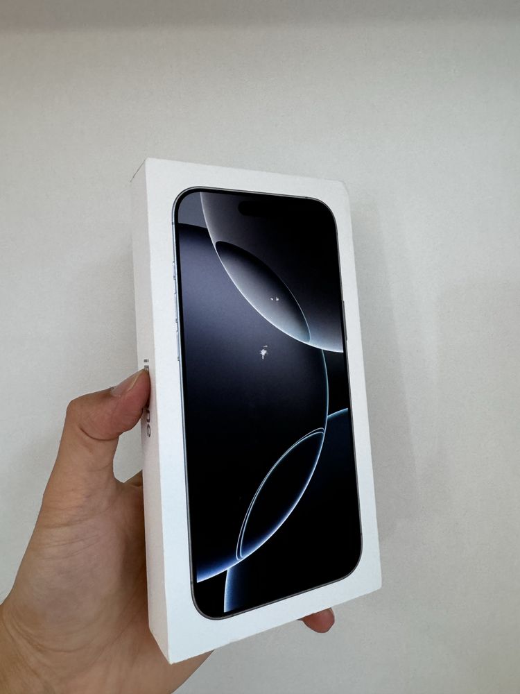 iPhone 16 Pro Max 256Gb -> Novo / Selado