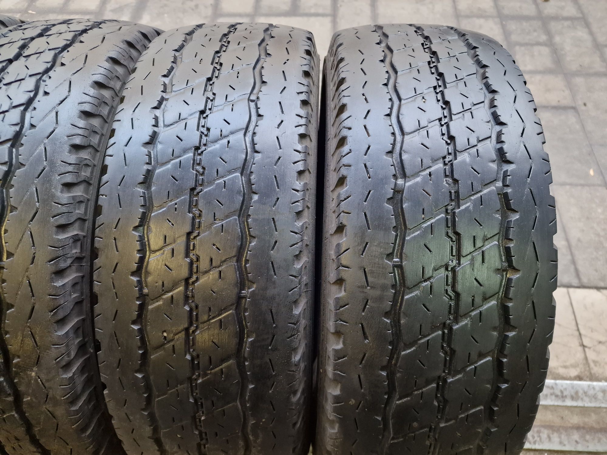 Летняя резина 215/70 R15C Bridgestone