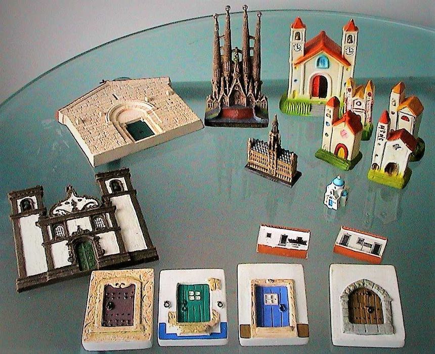 PORTAS, CASAS, etc - O preço é o total das 16 peças.